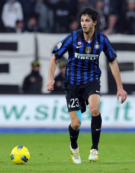 17. Andrea Ranocchia (2010, 16.5 triệu bảng từ Genoa tới Inter Milan): Ranocchia cùng với Leonardo Bonucci hợp thành một cặp đôi phòng ngự xuất sắc của Serie A ở Bari trước khi cả hai cùng chuyển tới những đội bóng lớn. Ranocchia dù vẫn chưa tỏa sáng nhưng được coi là một phần quan trọng của Inter trong tương lai, bởi anh mới 24 tuổi và là một cầu thủ có kỹ thuật điêu luyện.